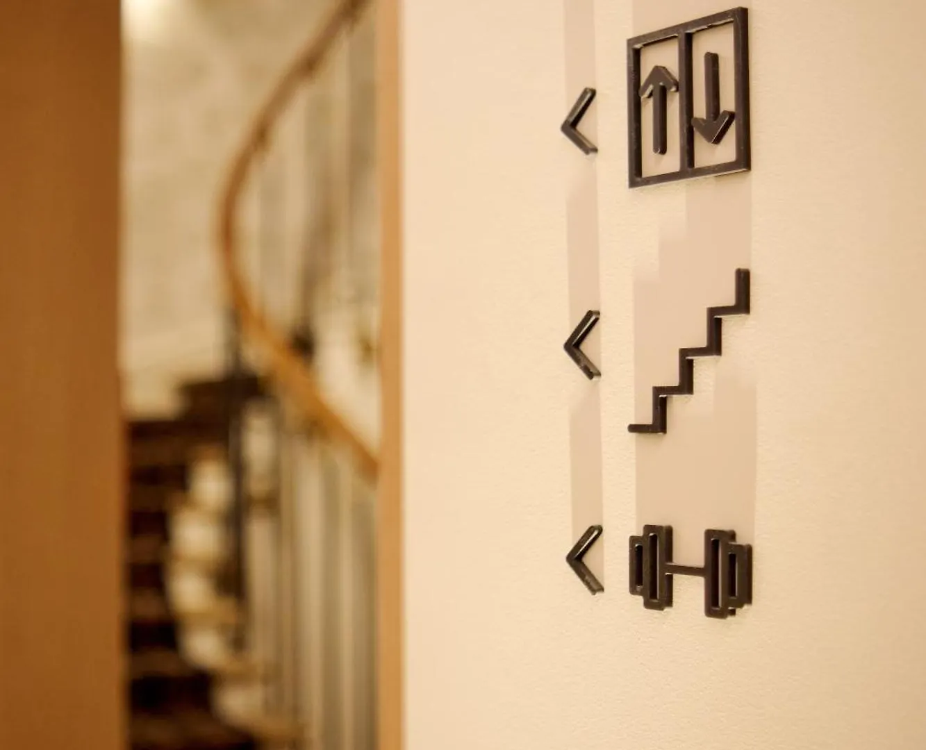 6 Vh Hotel Paris