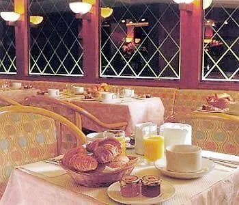 Hotel Royal Elysées Párizs