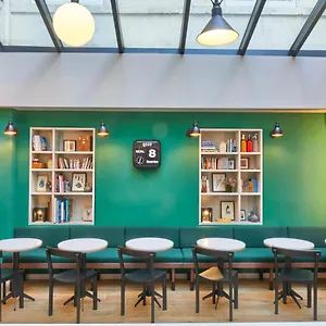 Otel Le Basile, Paris