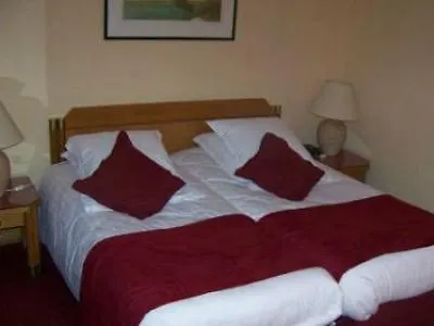 6 Vh Hotel Paris 4*,